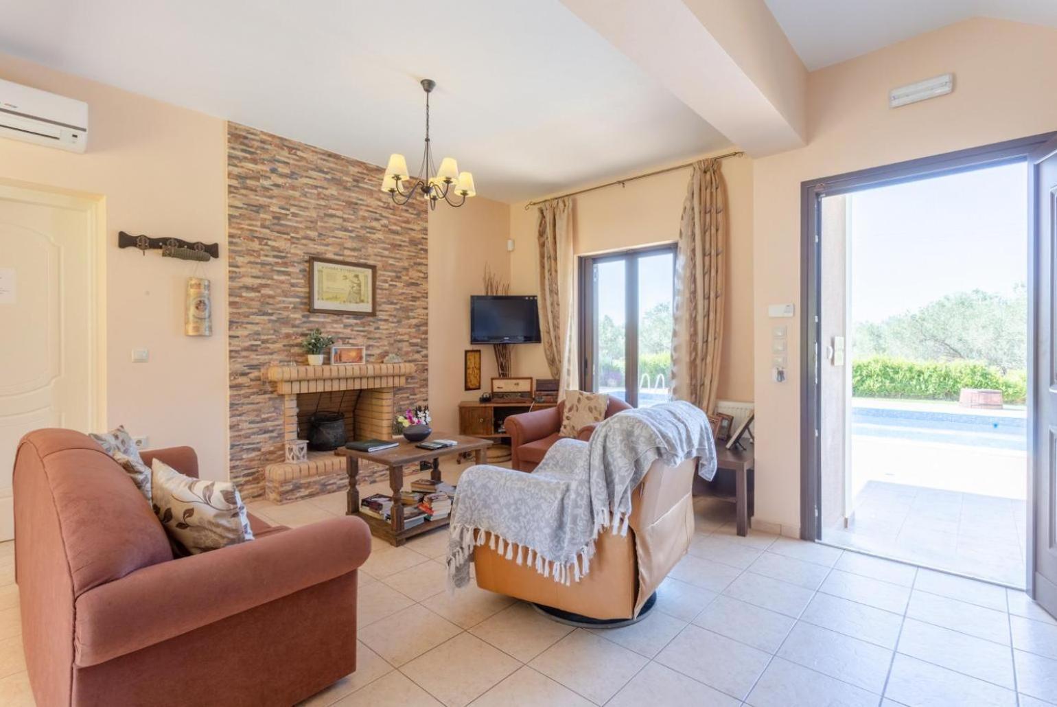Villa Eufrosini Свороната Екстериор снимка